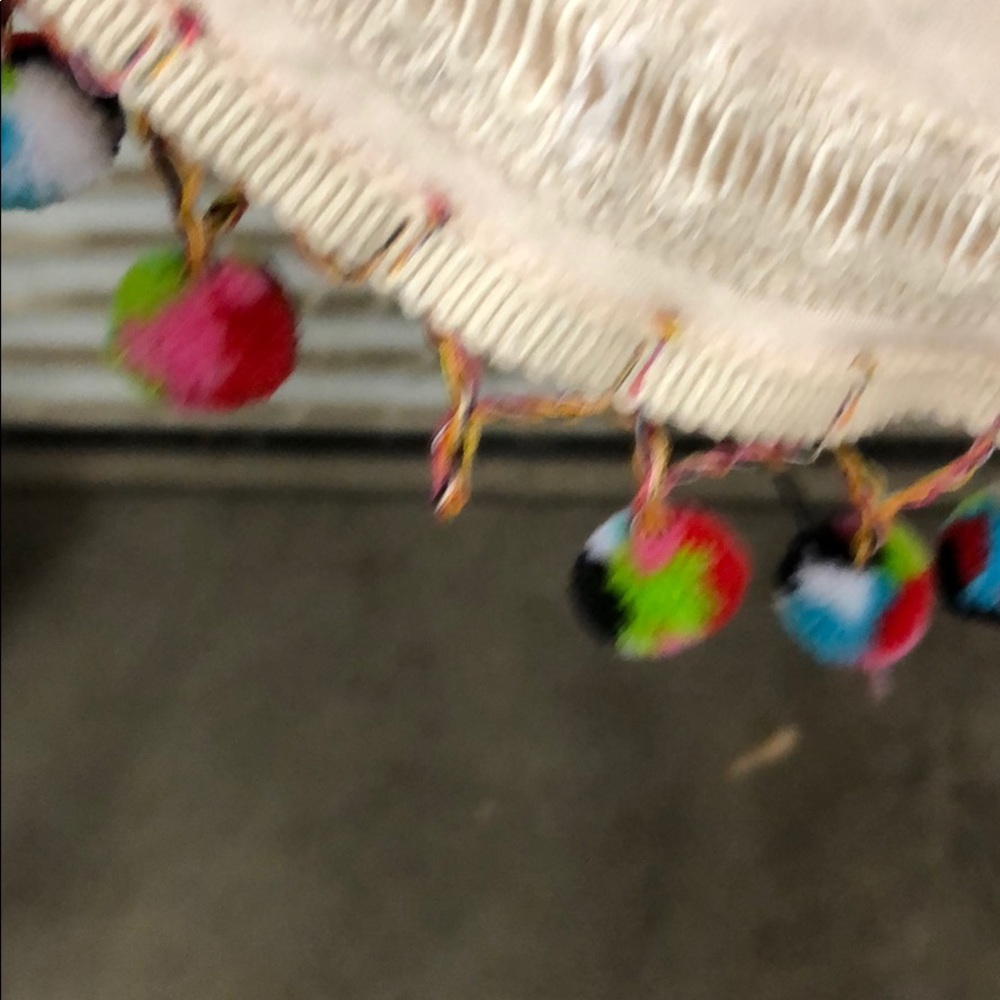 Rxb cream top with Poms around sleeves NWT - Picture 3 of 6